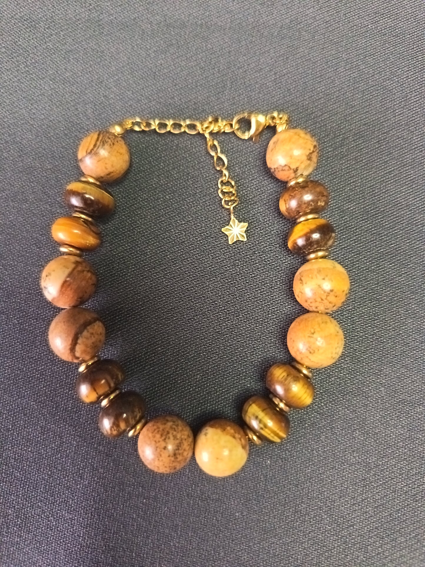 Bracelet en œil de tigre gravé personnalisé Bracelet simba